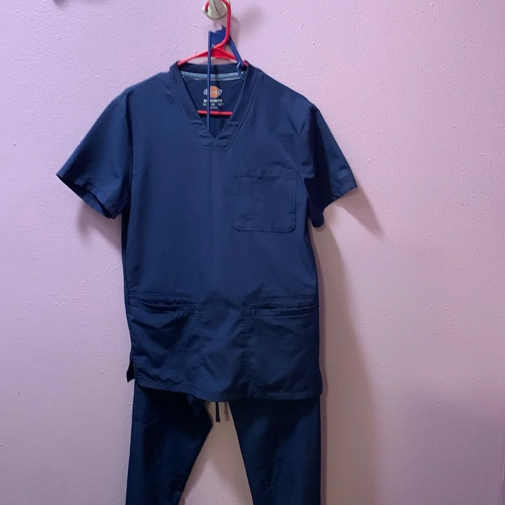 Dickies size XS scrubs - Picture 2 of 6